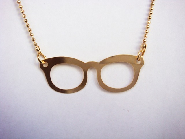 [Colar Oculos Dourado[2].jpg]