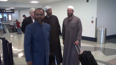[Muslims kicked off plane[3].jpg]
