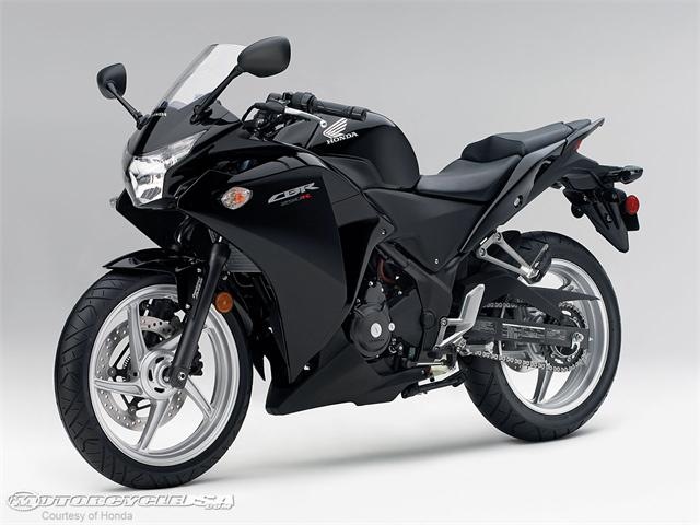 [2011-Honda-CBR250R-ABS1.jpg cbr 250 2011 harga photo images picture[9].jpg]