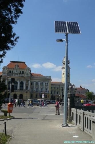Oradea - primul stalp de iluminat pe energie solara Oradea%20 %20stalp%20de%20iluminat%20pe%20energie%20solara Stalp de iluminat public pe energie solara in Oradea
