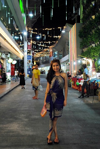 [Phuket shopping2[4].jpg]