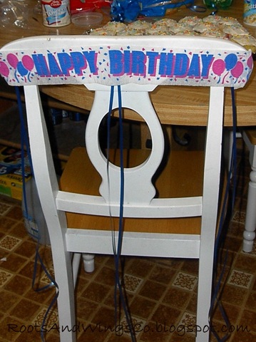 [birthday chair5[3].jpg]