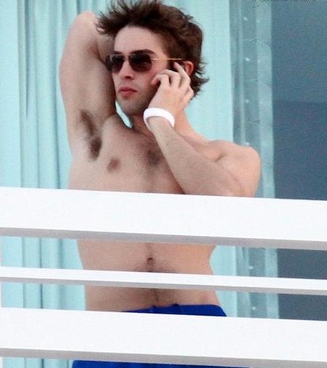 chace-crawford-miami-02