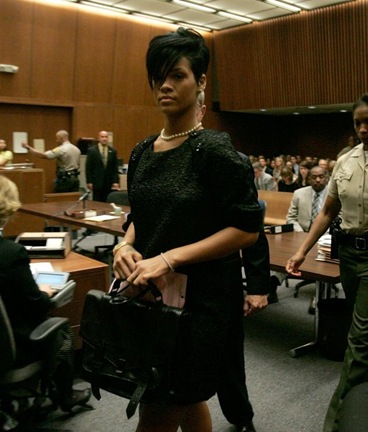 riri-chris-tribunal-03