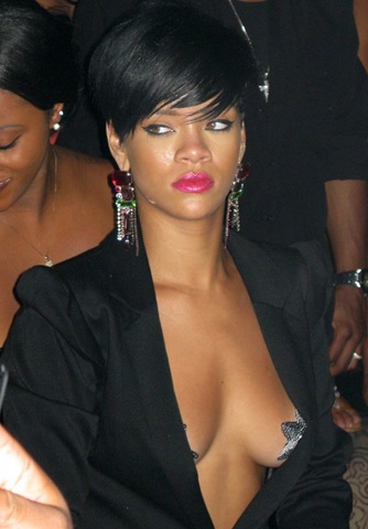 rihanna-01