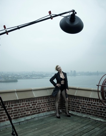 [kate-winslet-harpers-bazaar-04[5].jpg]