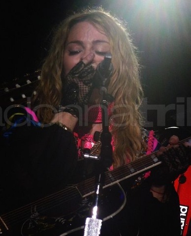 [madonna-choro-02[9].jpg]