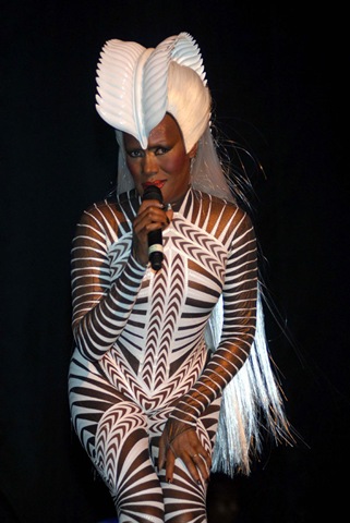 [grace-jones-ny-06[5].jpg]