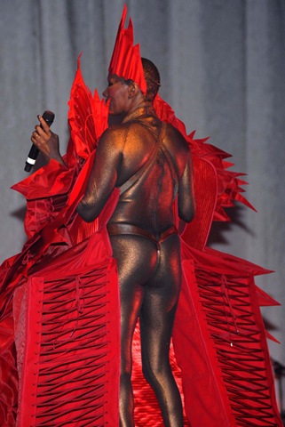 [grace-jones-ny-07[5].jpg]