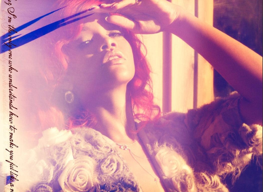 [rihanna-loud-09[8].jpg]