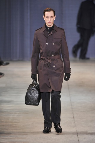 [Louis Vuitton Men's Runway Fashion Show at Paris Fashion Week 7[3].jpg]