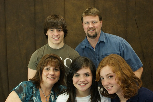[Johnson, Curt & Diane, Kyle, Ashley & Martina Canvea[3].jpg]
