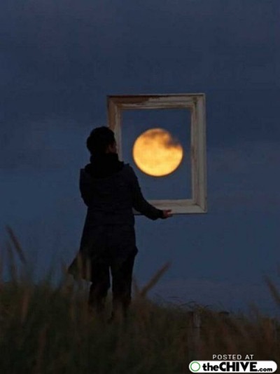 hold-on-the-moon-trick-pics-12 hold-on-the-moon-trick-pics-12