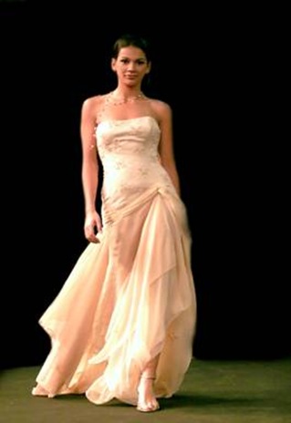 Vestidos de noiva - Cristina Lopes - Casamento de noivas portuguesas - fatos noivos made in Portugal - Lisboa Vestidos de noiva - Cristina Lopes - Casamento de noivas portuguesas - fatos noivos made in Portugal - Lisboa