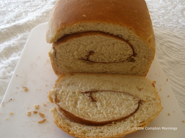 [Cinnamon Bread[2].jpg]