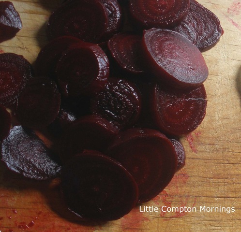 [Beets and Onions sliced beets[6].jpg]