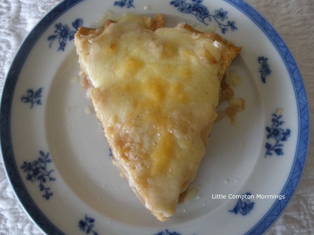 [Apple pie cheese slice[6].jpg]
