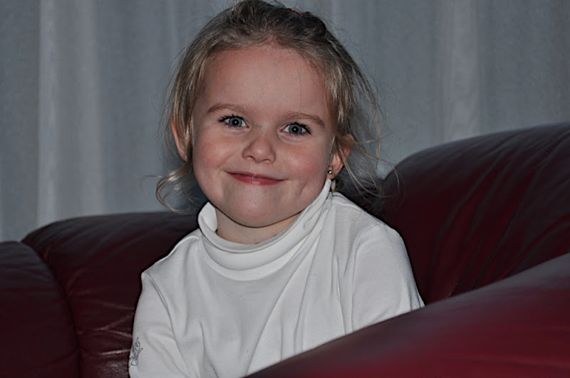 Anna-Cara bij Mammi