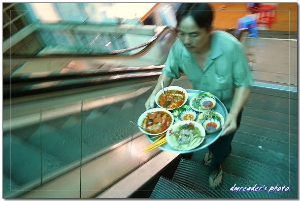 http://lh6.ggpht.com/_oHZKS5XSNYs/StLf_-2ghqI/AAAAAAAAJNw/OREVFj1eYTM/s800/R0023995.jpg