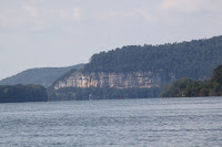 Cliffs just before the creek Photo