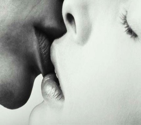 [20061009004411-besos1-1[3].jpg]
