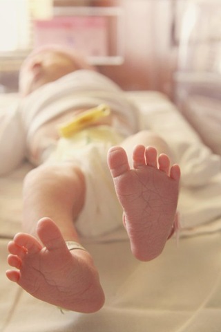 [baby feet[5].jpg]