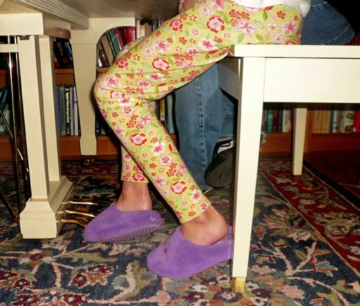 [avi's legs[4].jpg]