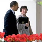 Obama fête ses cent jours à la Maison Blanche