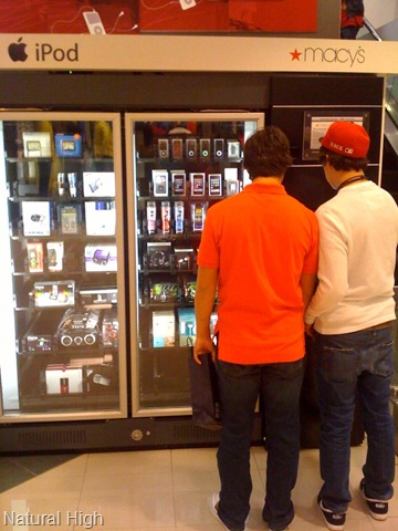[ipod vending[13].jpg]