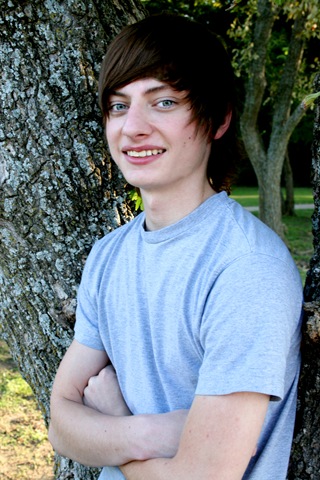 [jeffs senior pics 035 copy[5].jpg]
