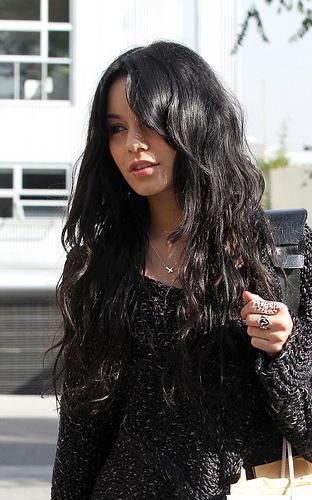 Vanessa Hudgens Hairstyle Image Gallery, Long Hairstyle 2013, Hairstyle 2013, New Long Hairstyle 2013, Celebrity Long Romance Hairstyles 2027