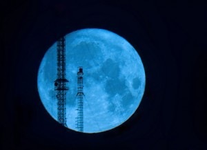 [blue-moon-300x217[5].jpg]