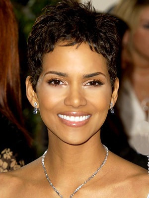 [halle-berry-pregnant[2].jpg]