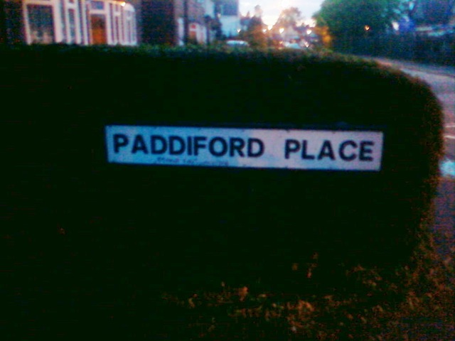 [Paddiford Place sign 1[4].jpg]