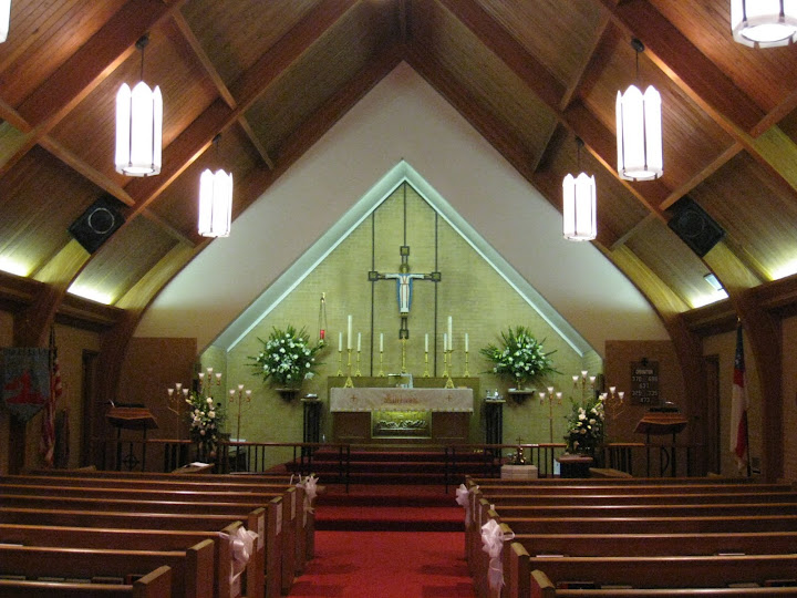 Come Worship with us at Saint Bartholomew in Hempstead