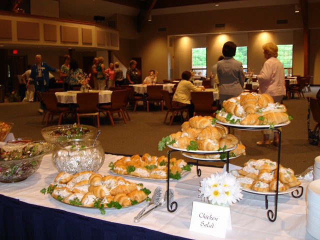 [shelly's 73rd and spring luncheon 2010 025[3].jpg]