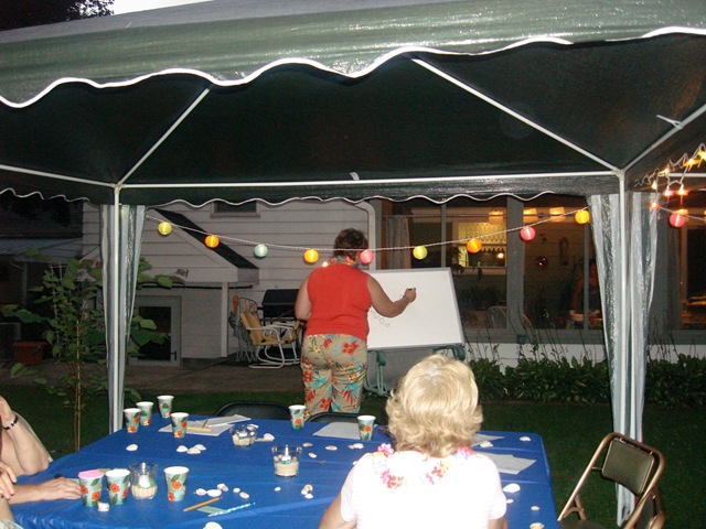 [tropical luau 7 17 10 035.jpg]