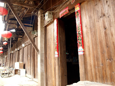 Houses in Guilin Do Not Have Mailboxes picture guilin escapade photo