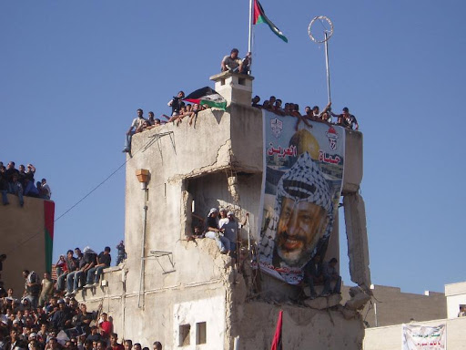 صور من تشيع جنازه ابو عمار +الجماهير+غضون+جنازة+الرئيس+الراحل+ياسر+عرفات3