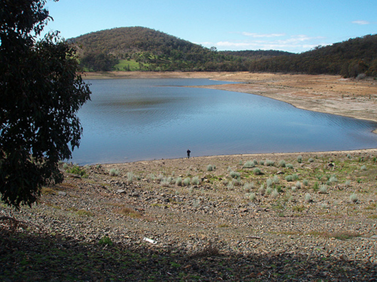 Not catching anytthing at Melbourne's Sugarloaf Dam, September 2007. lax1981