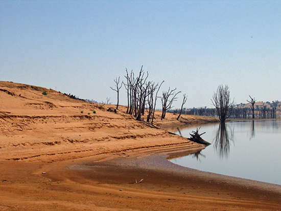 View north to the weir. Photo via Flickr. Uploaded on February 6, 2007.