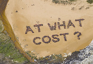 Protesters in Wonthaggi spell out their feelings on the desalination plant. Greg Noakes / Herald Sun