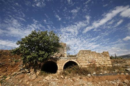 A dried out stream that once fed into the Hasbani River is seen near Mount Haramoun in southern Lebanon in this October 31, 2010 file photo. REUTERS / Jamal Saidi / Files