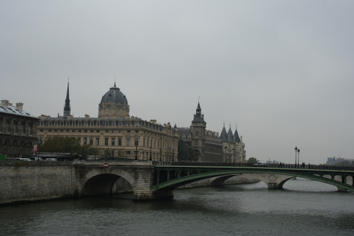 http://lh6.ggpht.com/_pRmtpnQ-g-Y/TP2JSNfUHMI/AAAAAAAAKDQ/f7kGt8fAxA4/2008%2010%2025_Paris_0034.jpg