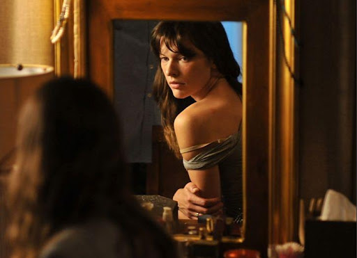 Milla Jovovich - The Fourth Kind. The greatest benefit of watching Blu-ray ... Milla Jovovich - The Fourth Kind. The greatest benefit of watching Blu-ray ...