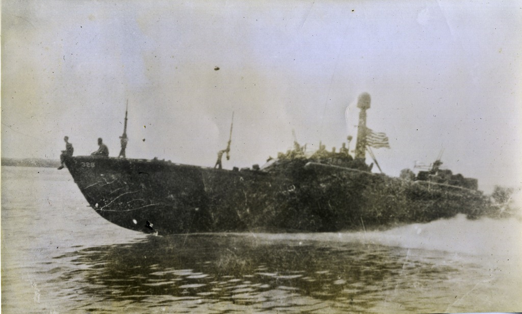 [PT Boat Contrast 2 (1 of 1)[4].jpg]
