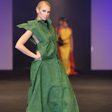 presentace nastavení 1 sec.ZIMA -PRINCEZNY finále Top Styl Designer 2006 UNIVERSE VERSE UNI -střih bezezbytku - společenský oděv