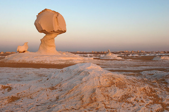 Viajar sin prisa al Desierto Blanco de Egipto