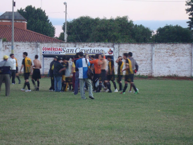 Foto Archivo - Apertura 2010