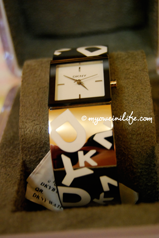 [DKNY1[4].png]